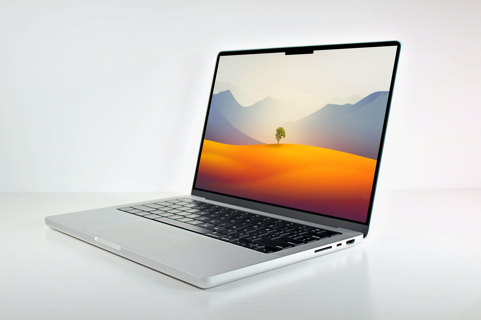 Apple MacBook Pro (2021) 14-inch M1 - Image 4