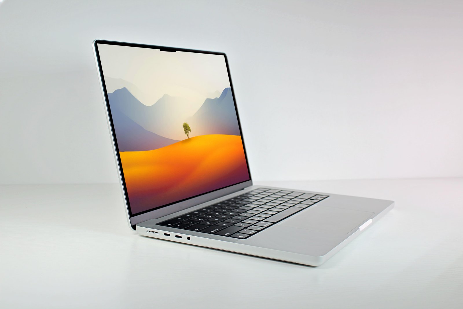 Apple MacBook Pro (2021) 14-inch M1 - Image 5