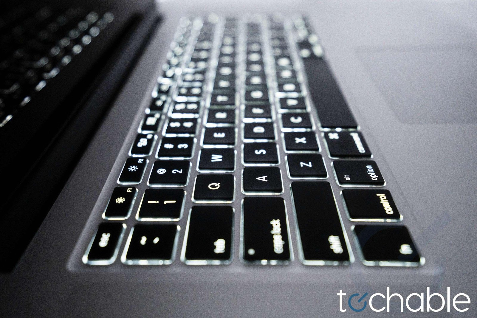 Apple Macbook Pro 2010 17-Inch - Image 4